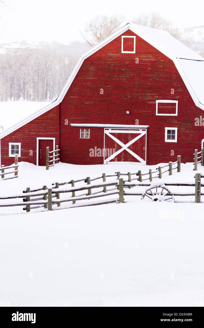 Red barn in snow on lamb farm Stock Photo - Alamy