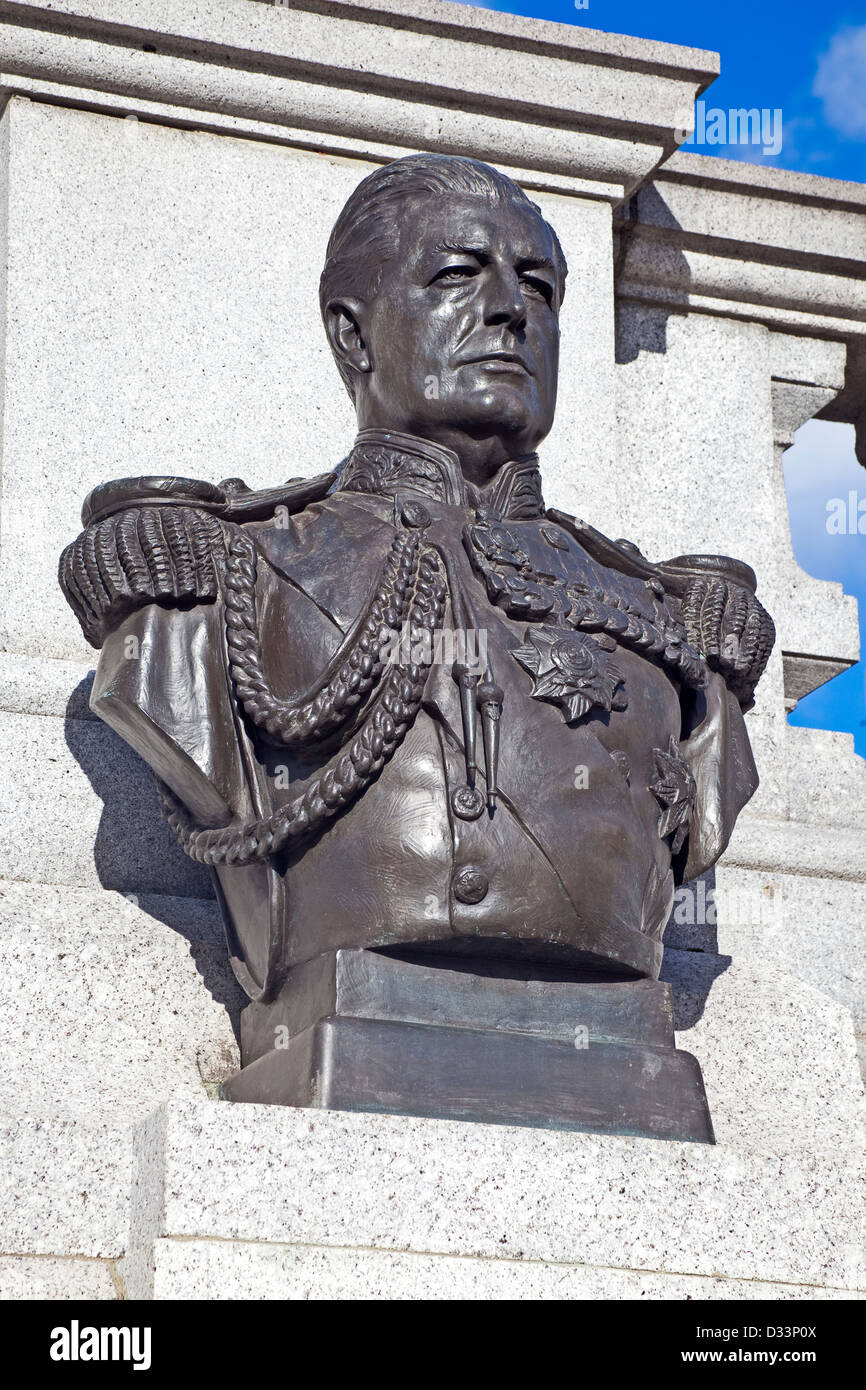 London, Trafalgar Square    Bust of Admiral Beatty Stock Photo
