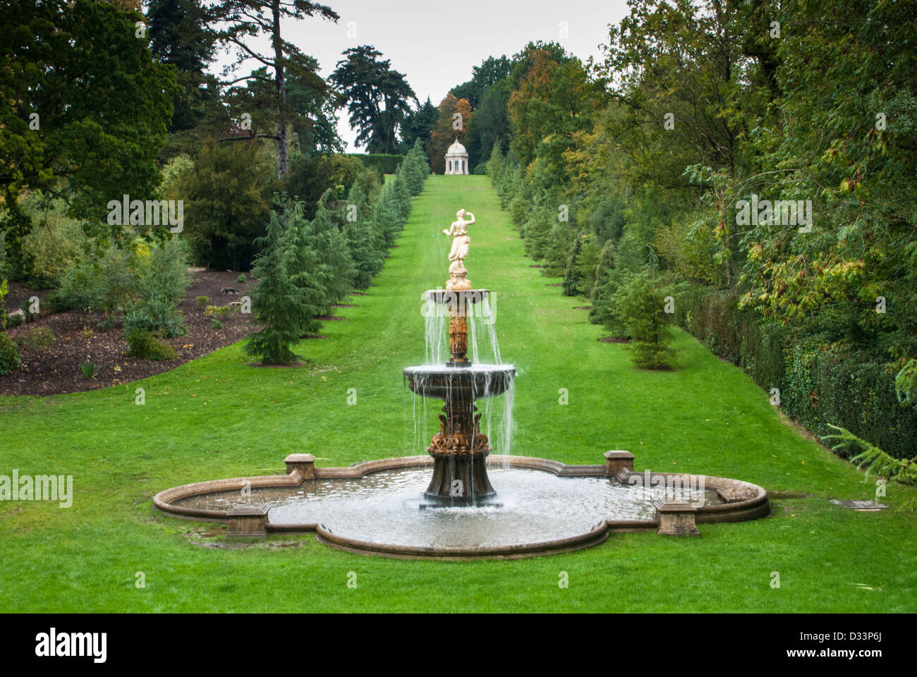 Fountain in Dunorlan park in Tunbridge Wells in Kent Stock Photo