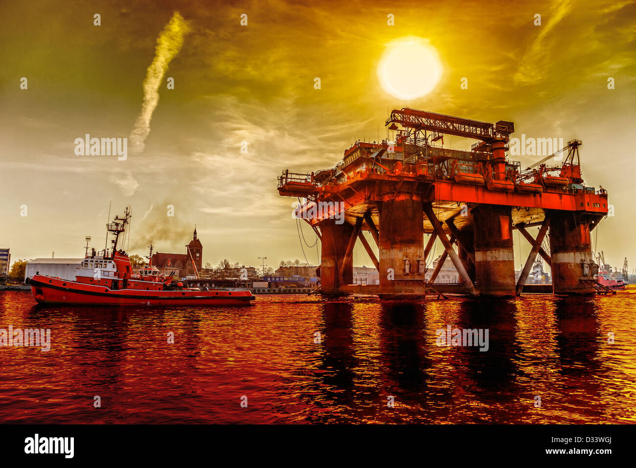 Oil rig disaster hi-res stock photography and images - Alamy