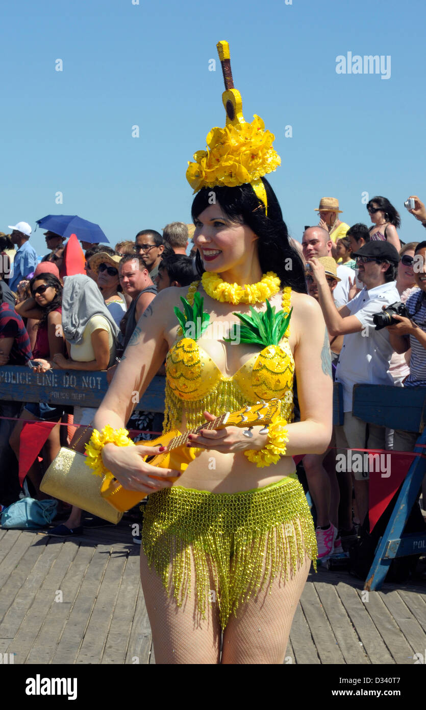 okaloosa island mardi gras parade 2025