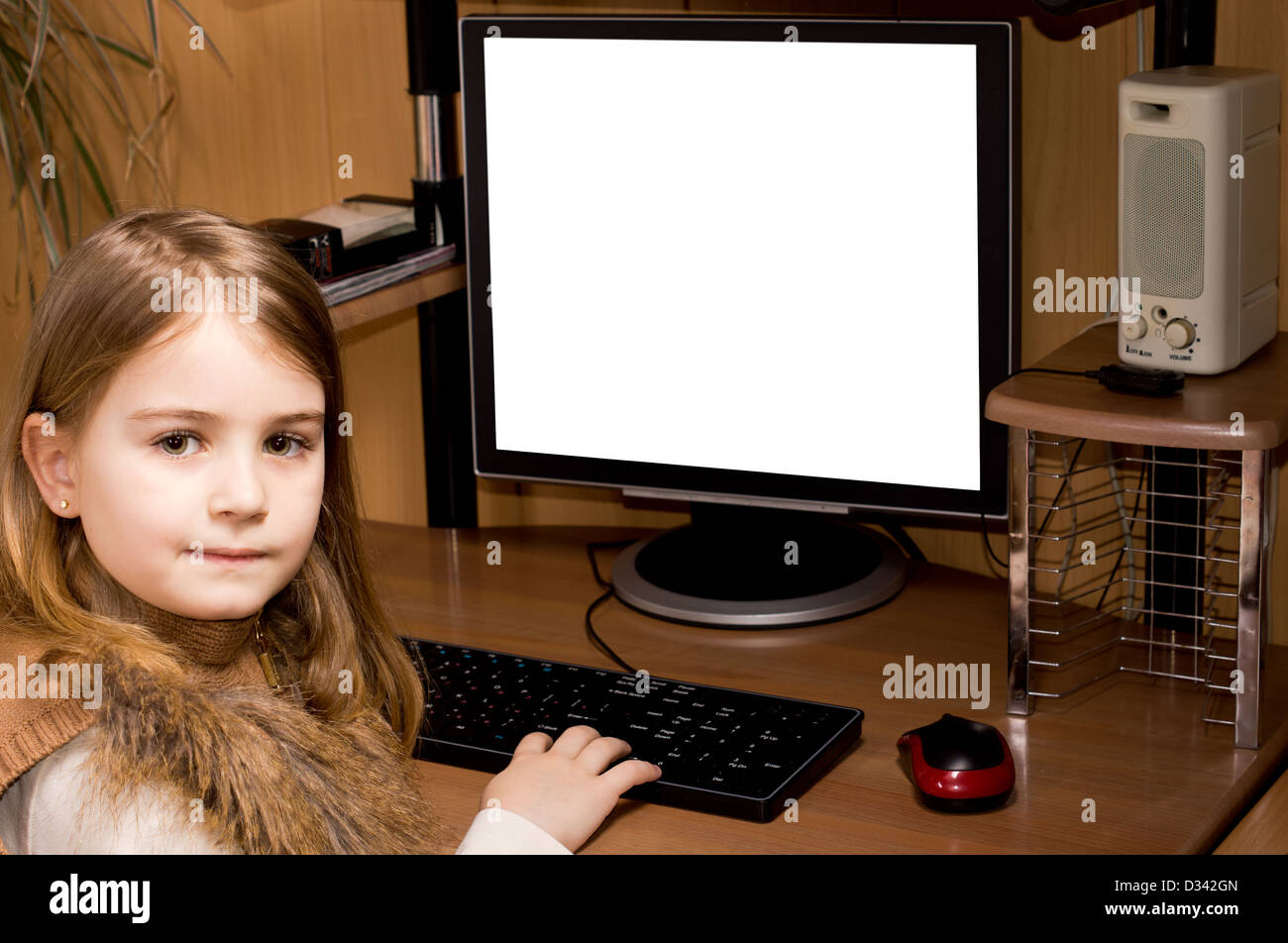 Growtopia how to start a ssp]. маленькая девочка выгибает спину. йога детские попки. девочка. юное дитя позирует в позе.