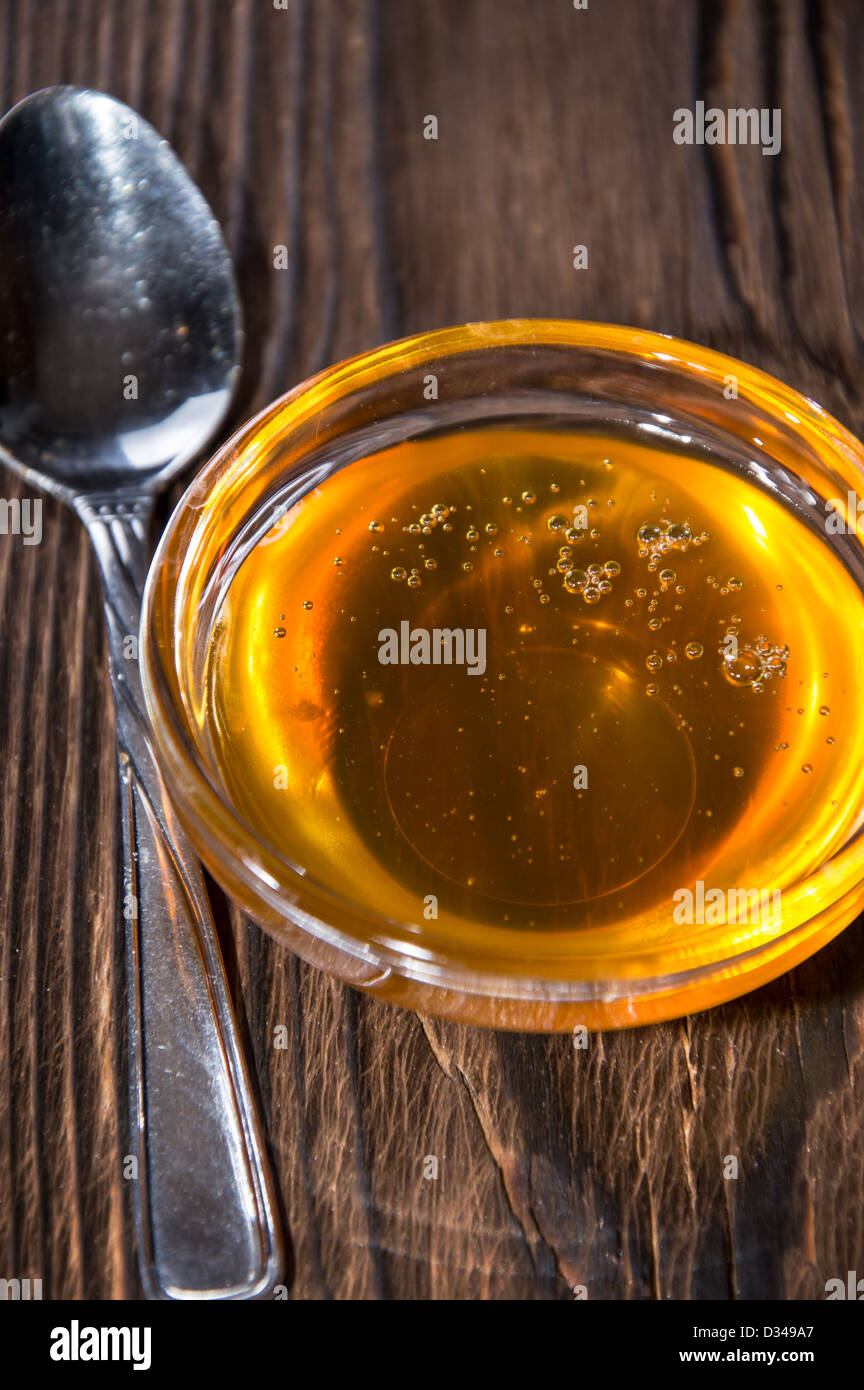 Golden honey hi-res stock photography and images - Alamy