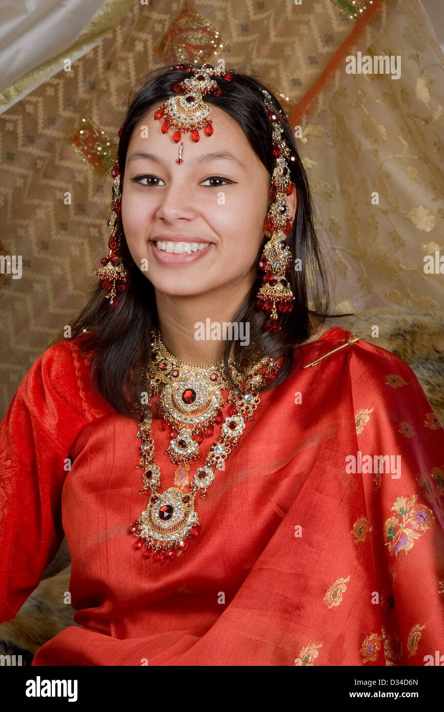 wearing a sari to an indian wedding