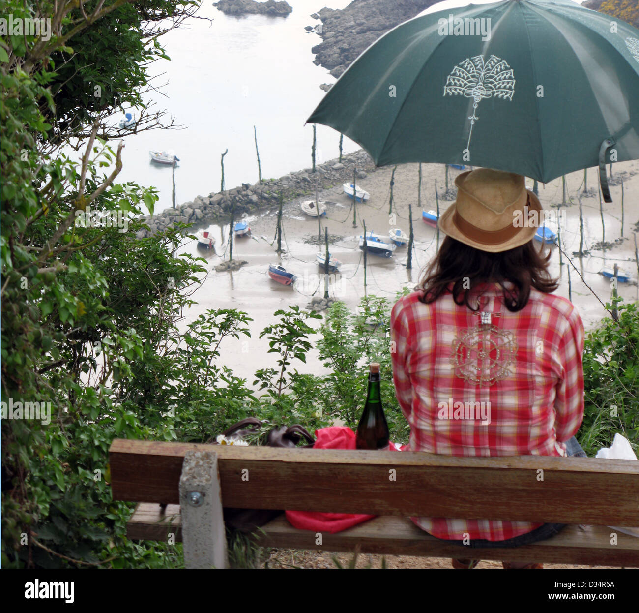 Picnic rain hires stock photography and images Alamy