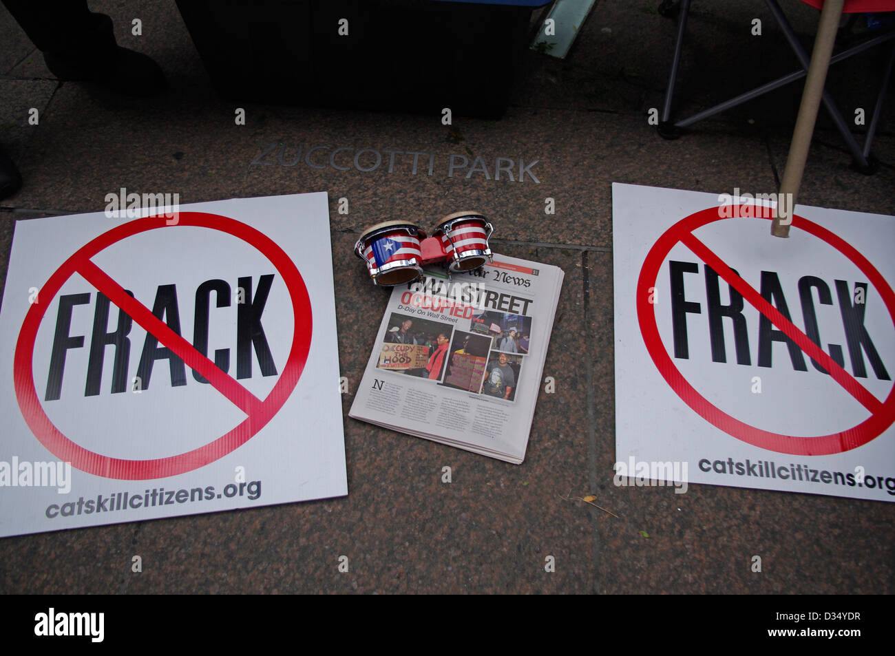 Signs at Occupy Wall Street in NYC expressing Resistance to Hydraulic Water Fracturing with toxic chemicals in upstate New York Stock Photo