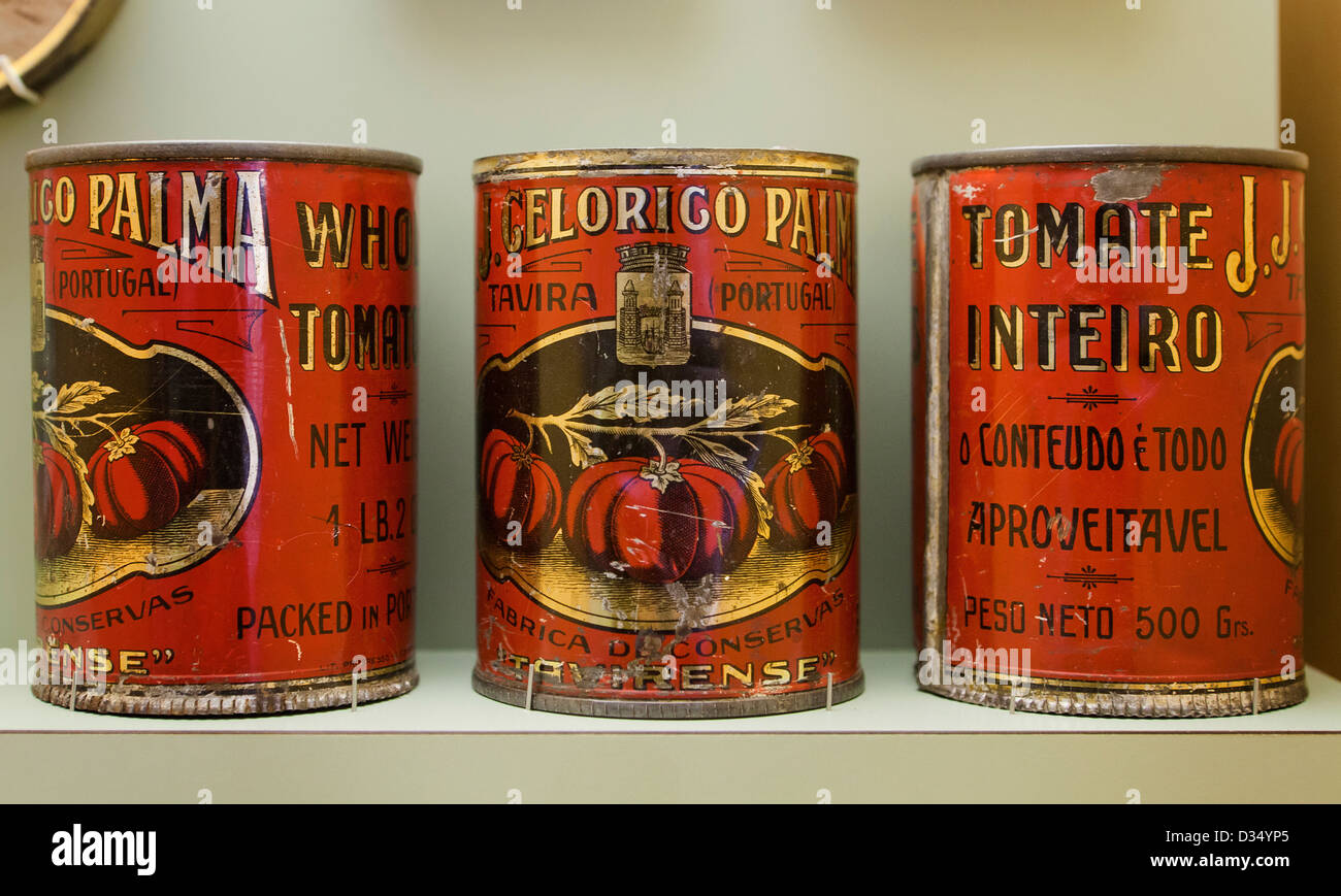 Vintage JJ Gelorigo Palma Tomate Inteiro (peeled whole tomatoes) tin cans from Portugal early