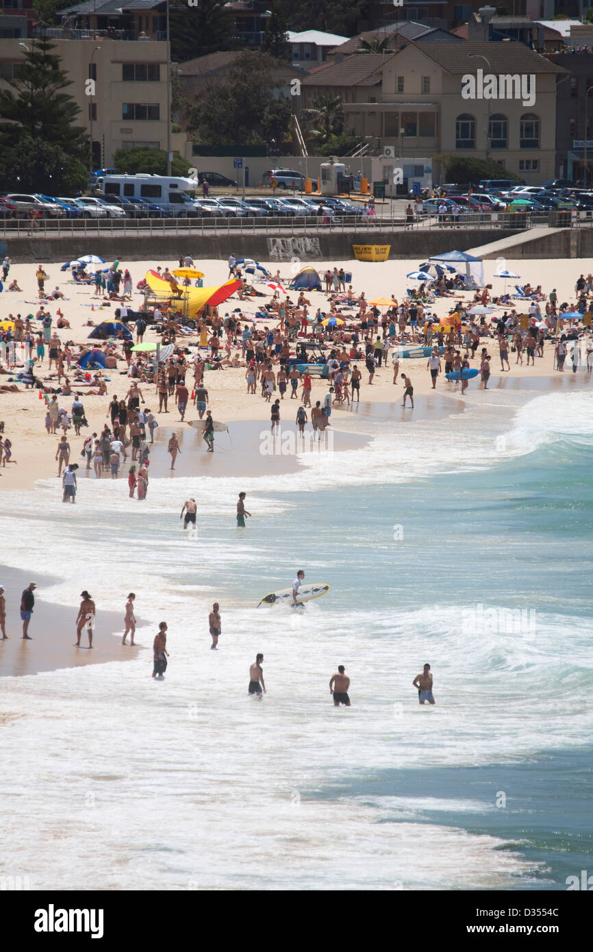 Bondi beach australia people hi-res stock photography and images - Alamy