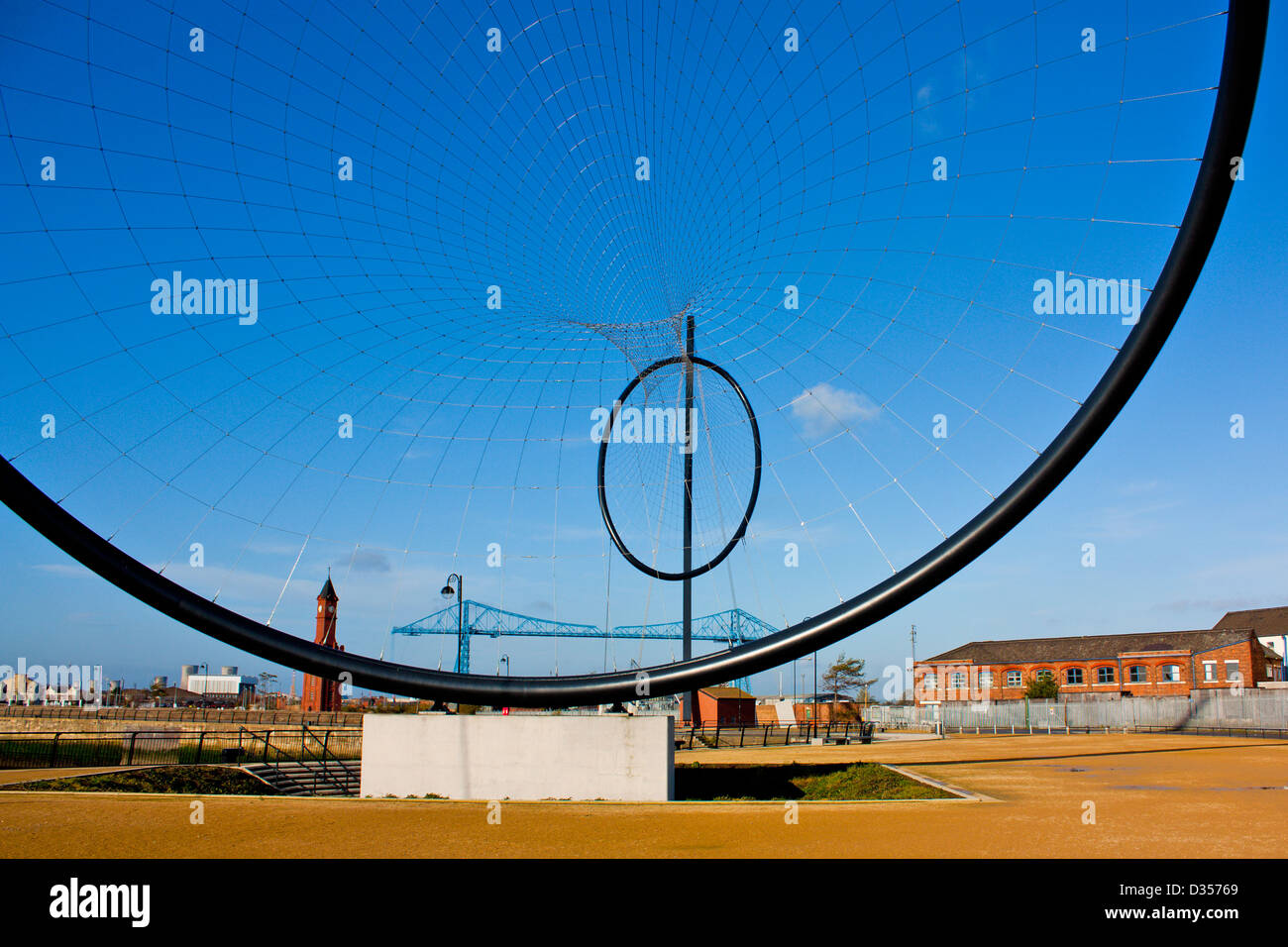Anish Kapoor Architecture Art Installation Bridge Europe Grand Middlesborough Public Art Public Square Teeside Temenos Transporte Stock Photo