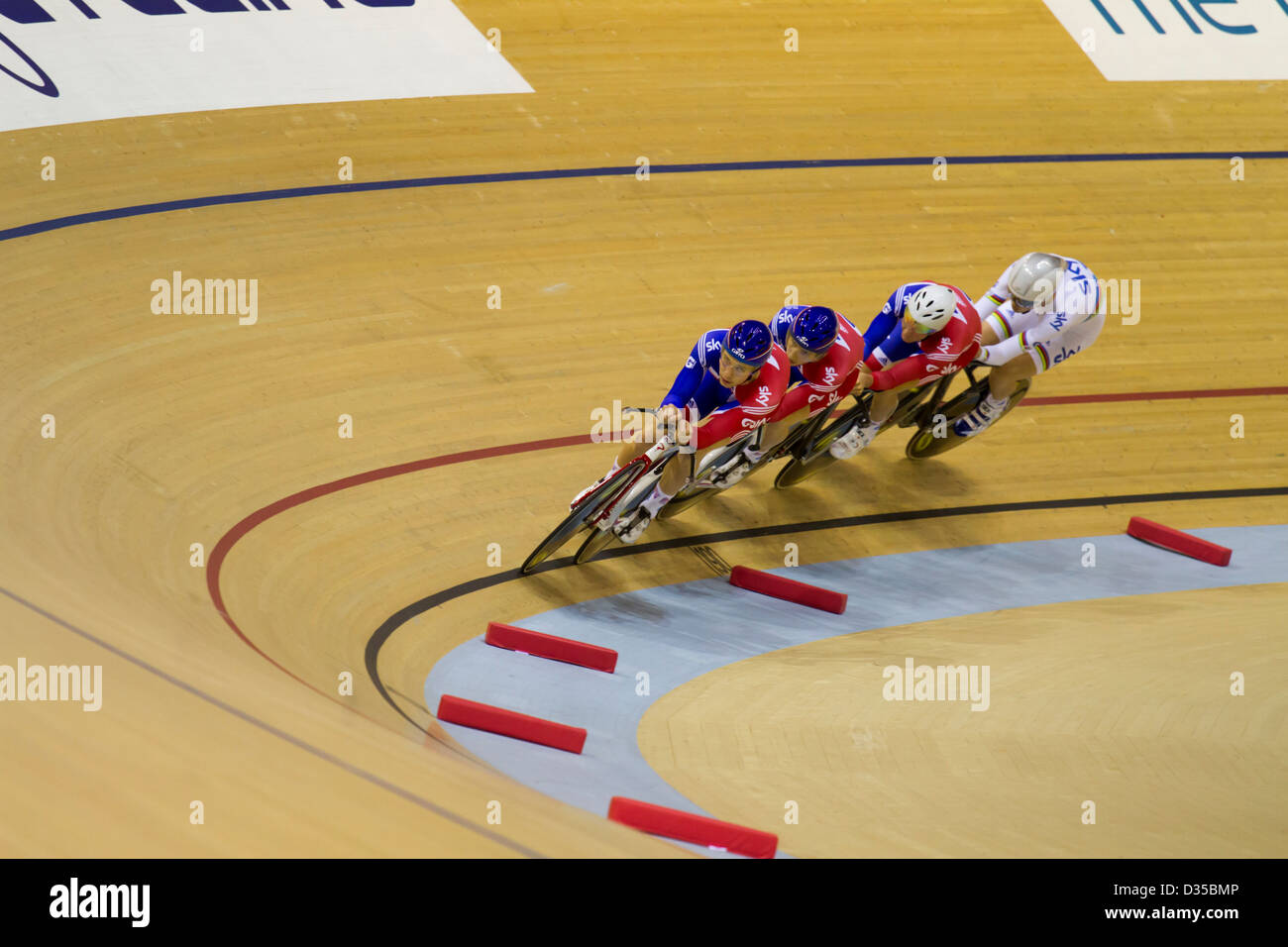 Team pursuit hi-res stock photography and images - Alamy