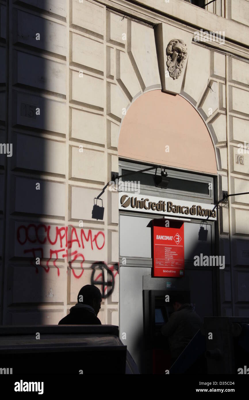 Italy bank graffiti hi-res stock photography and images - Alamy