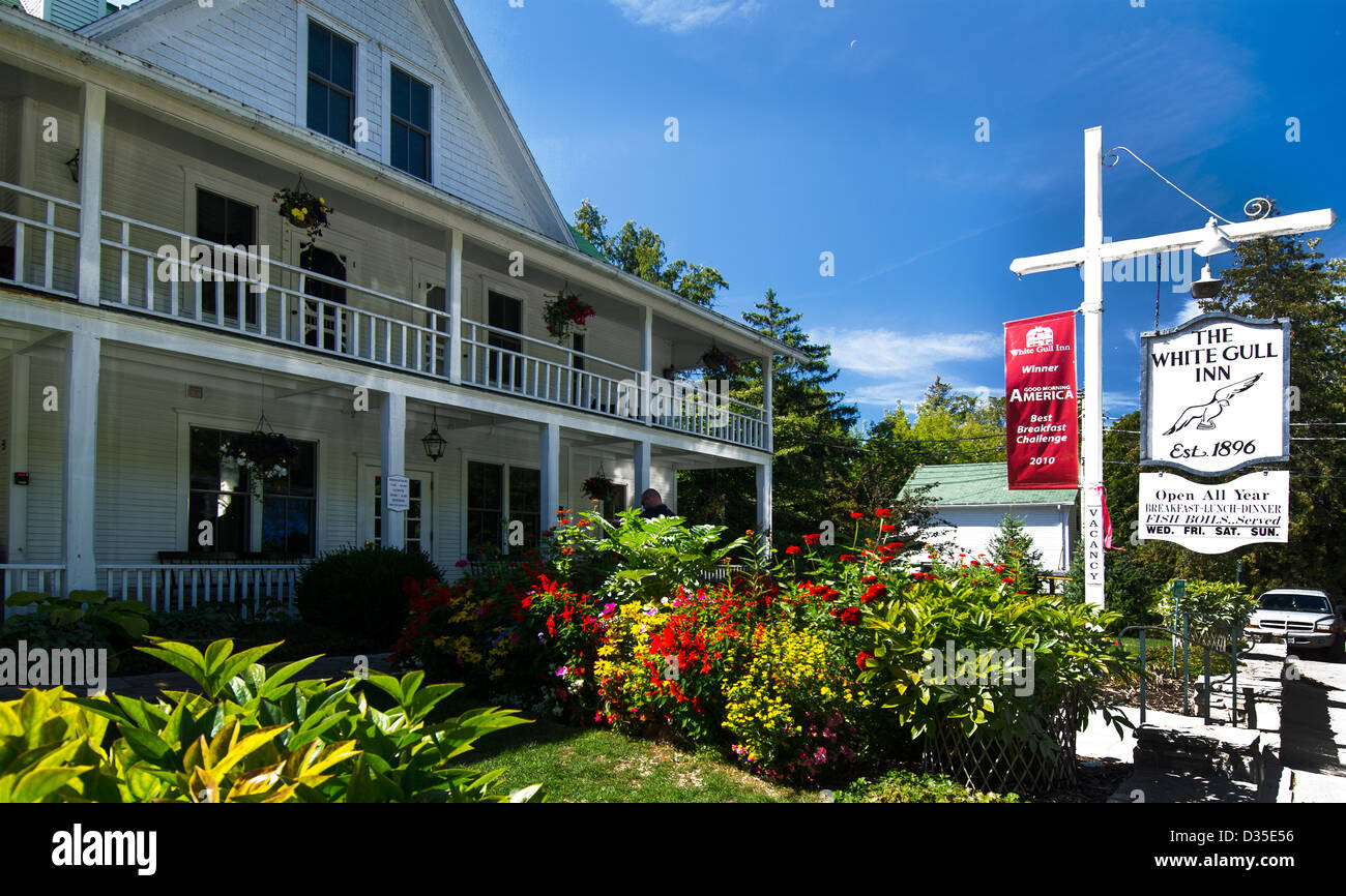 The Historic White Gull Inn In The Door County Town Of Egg Harbor