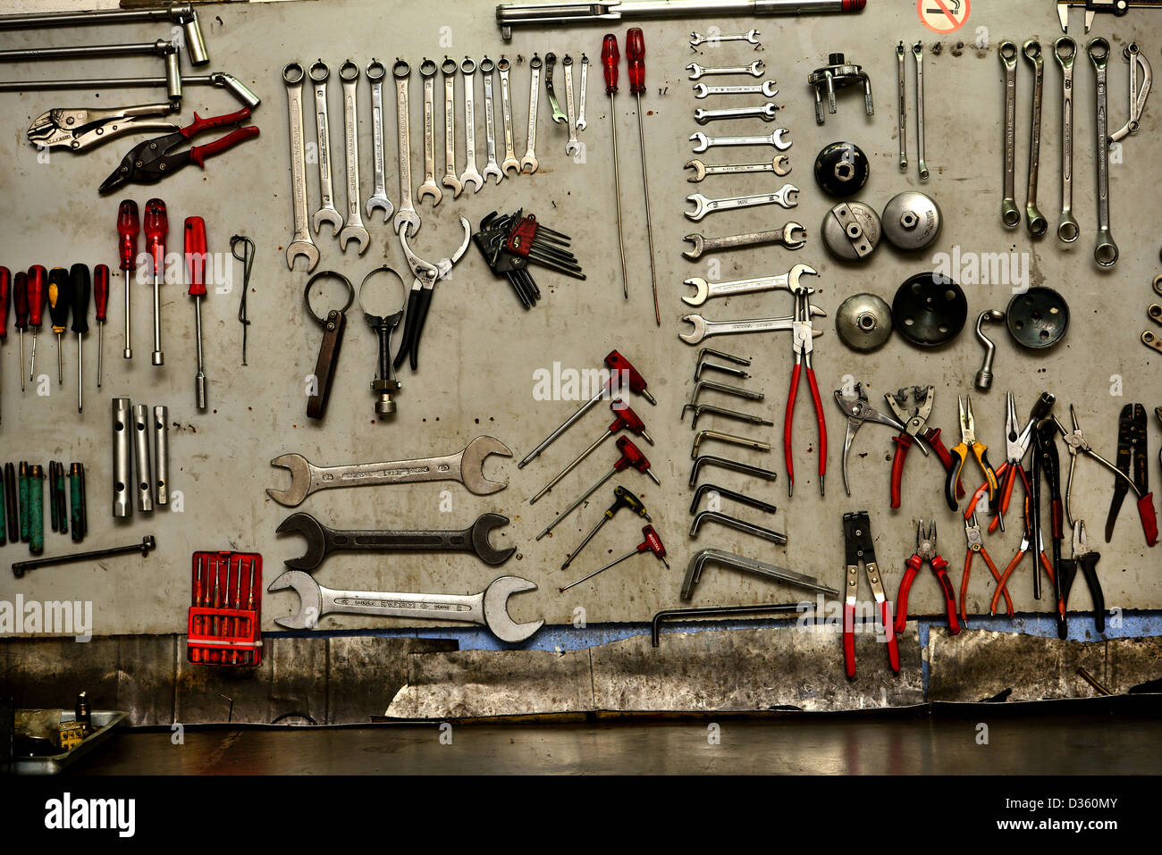 Maintenance tools hi-res stock photography and images - Alamy