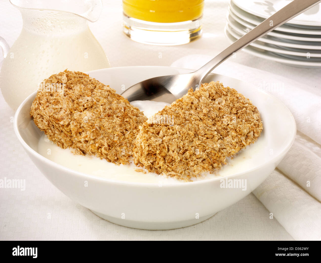 WHOLE WHEAT BREAKFAST CEREAL Stock Photo Alamy