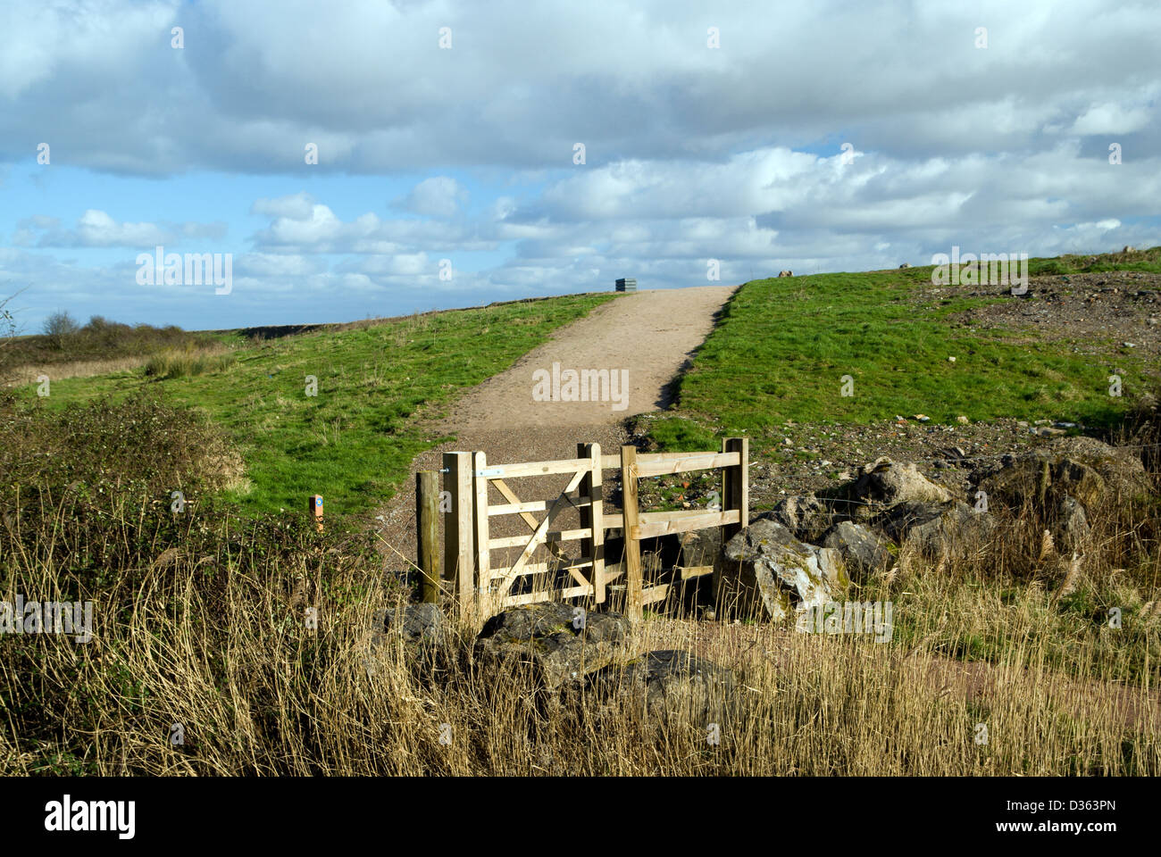 all wales coastal path cardiff foreshore near lamby way south wales uk Stock Photo