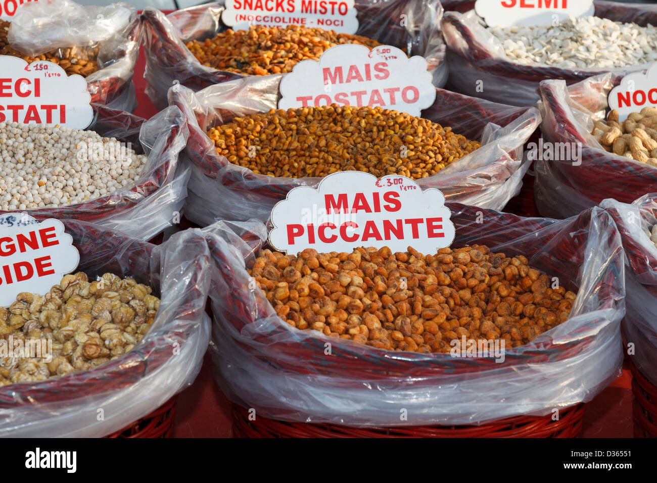 Dry fruits stand hires stock photography and images Alamy