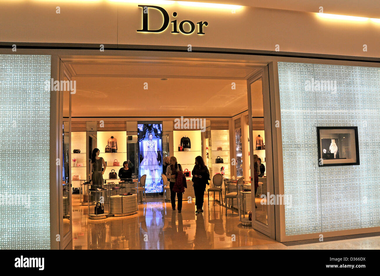 Dior boutique duty free shop terminal 2 