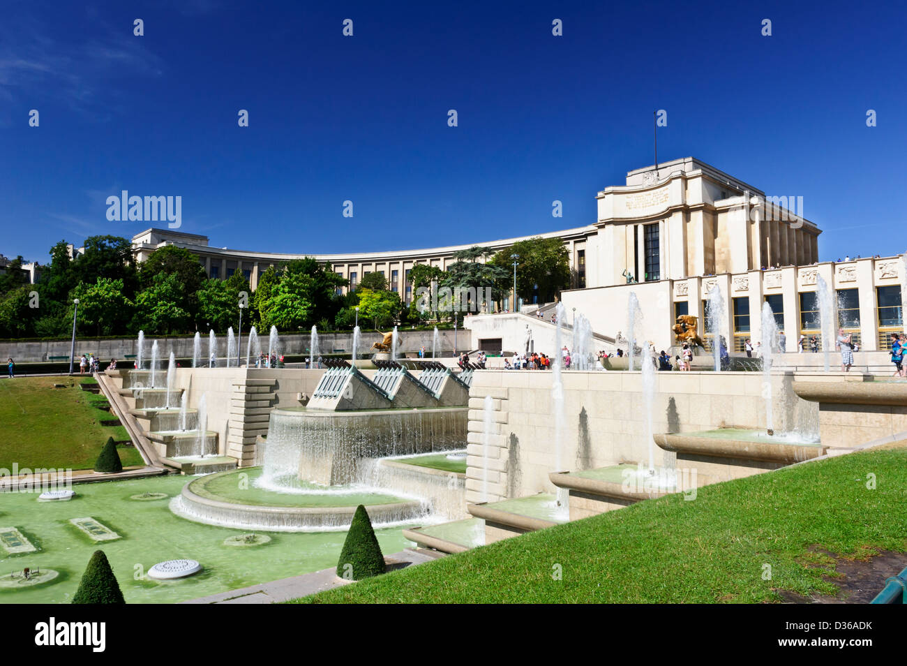 Jardins du Trocadéro, Palais Chaillot, Paris, France Stock Photo - Alamy