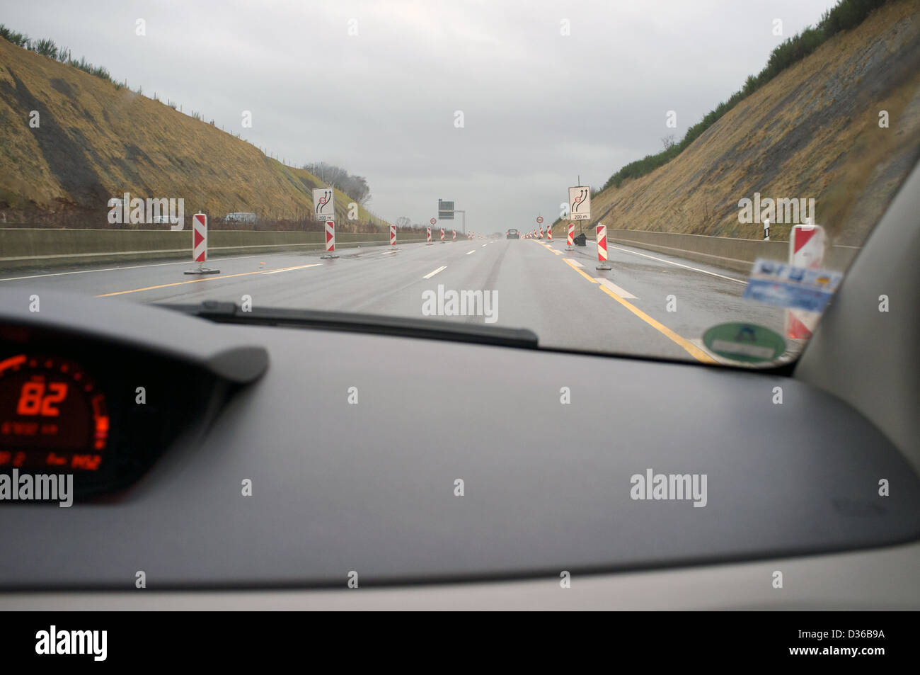 Motorway contraflow hi-res stock photography and images - Alamy