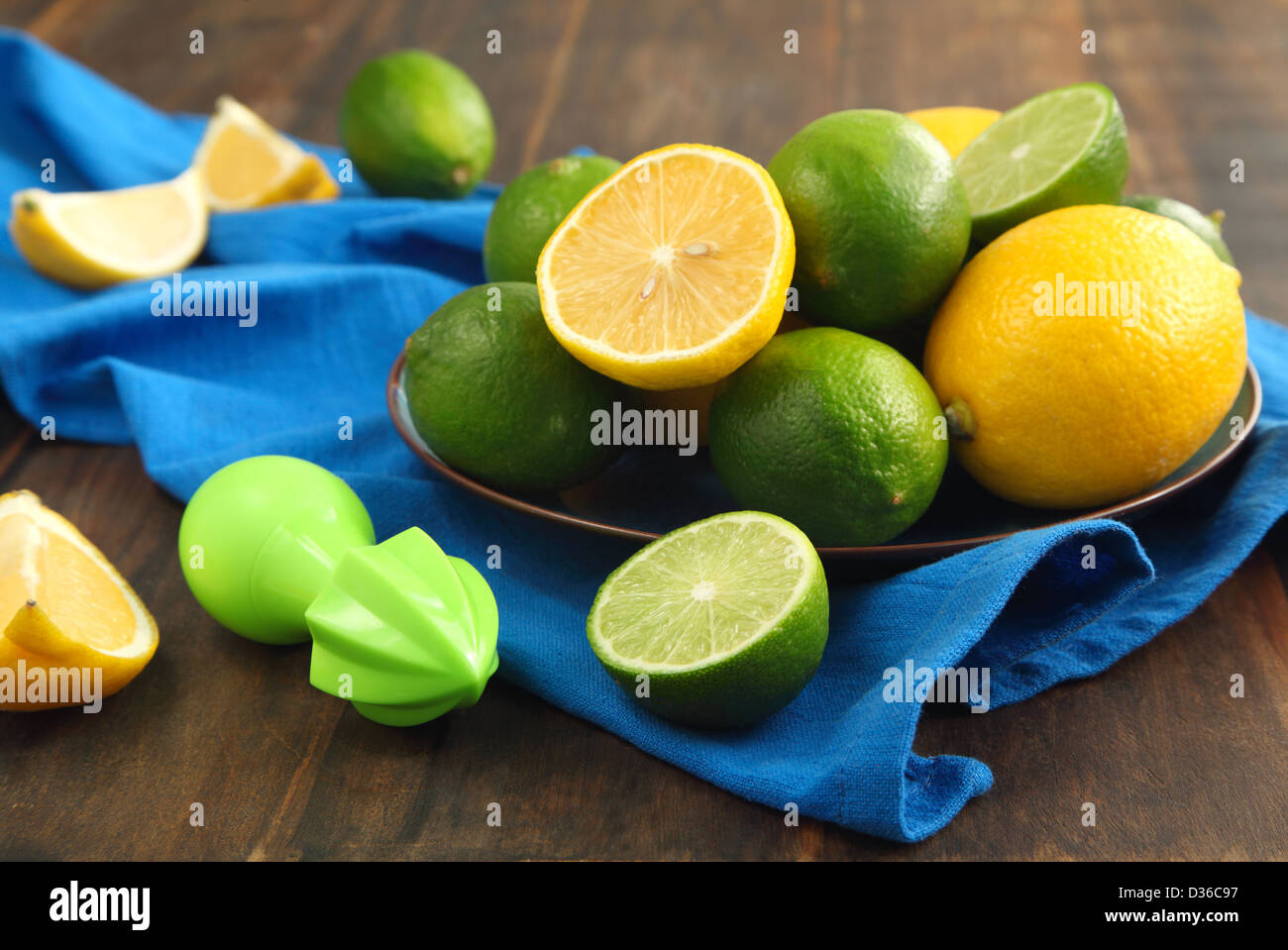 Set citrus lemon lime hi-res stock photography and images - Alamy