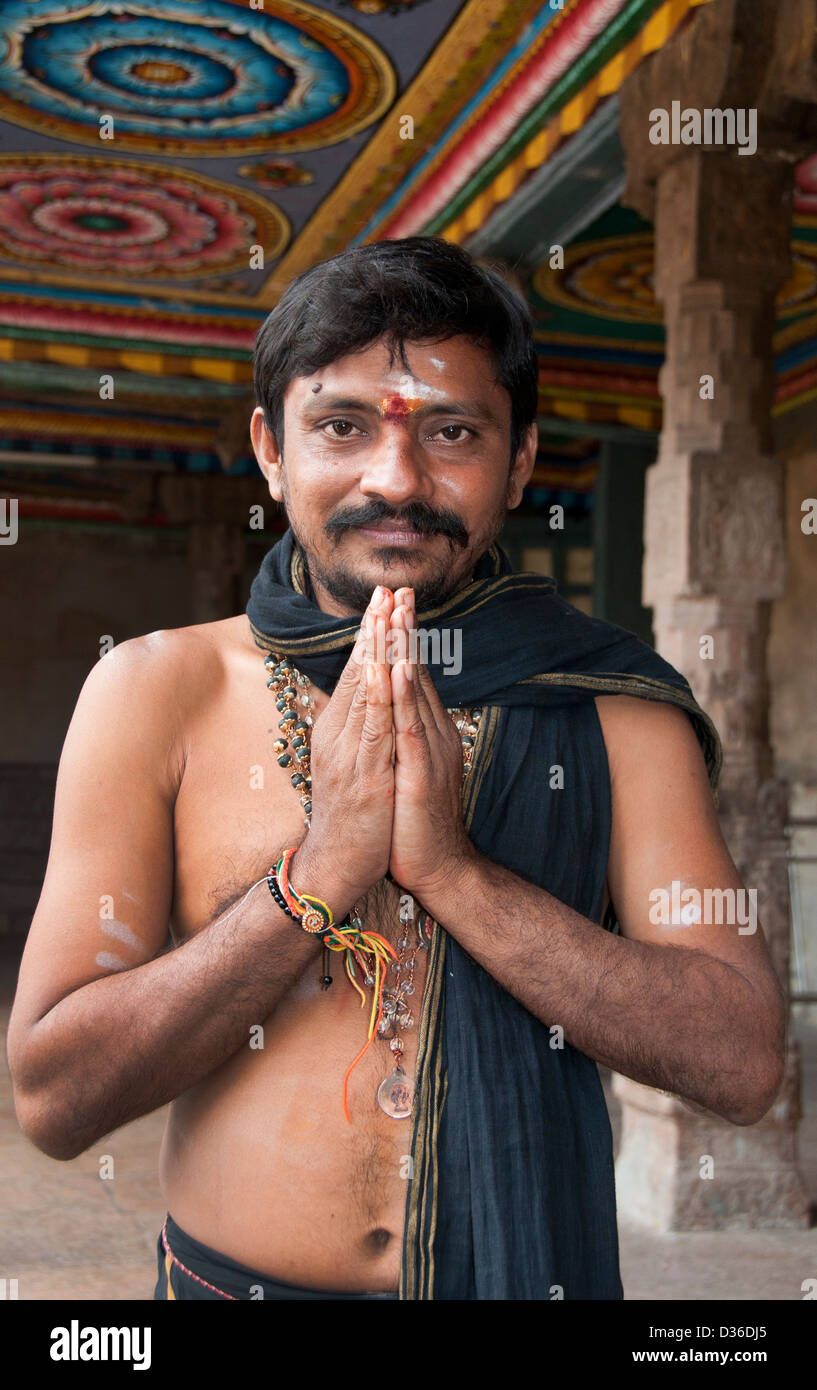 Pilgrim Sri Meenakshi Amman Temple Hindu ( dedicated to Parvati - Meenakshi-  Shiva- Sundareswarar )  Madurai India Stock Photo