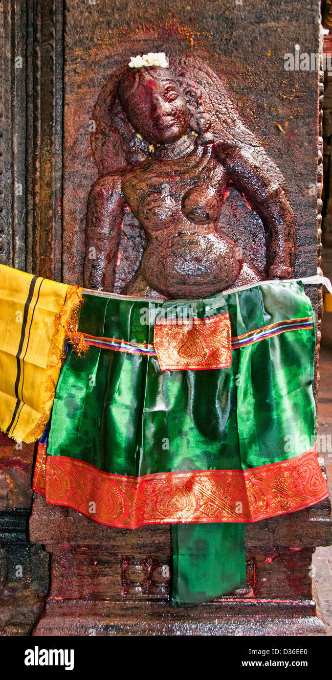 Sri Meenakshi Amman Temple Hindu shrine depicting Goddess of Fertility Madurai India Parvati  Meenakshi Shiva Sundareswarar Stock Photo