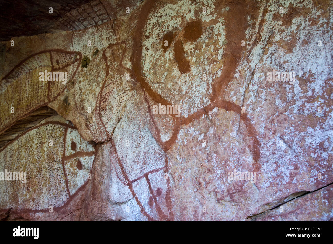 Wandjina figures, created by the Worrorra people, Kimberley region, Raft Point, Collier Bay, Western Australia Stock Photo