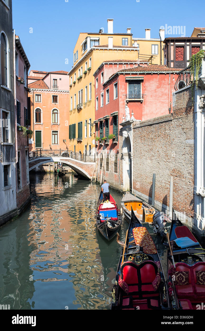 Attractive canal bridge hi-res stock photography and images - Alamy