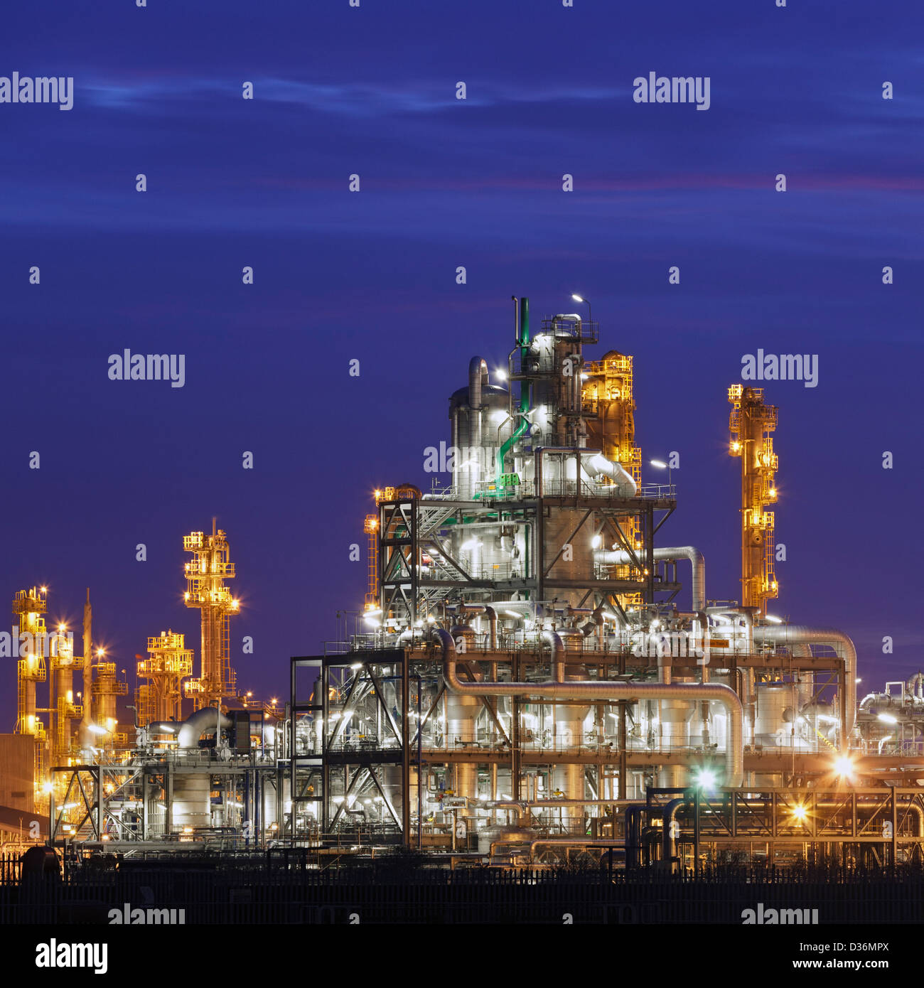 Bp chemical petrochemical plant night hi-res stock photography and ...