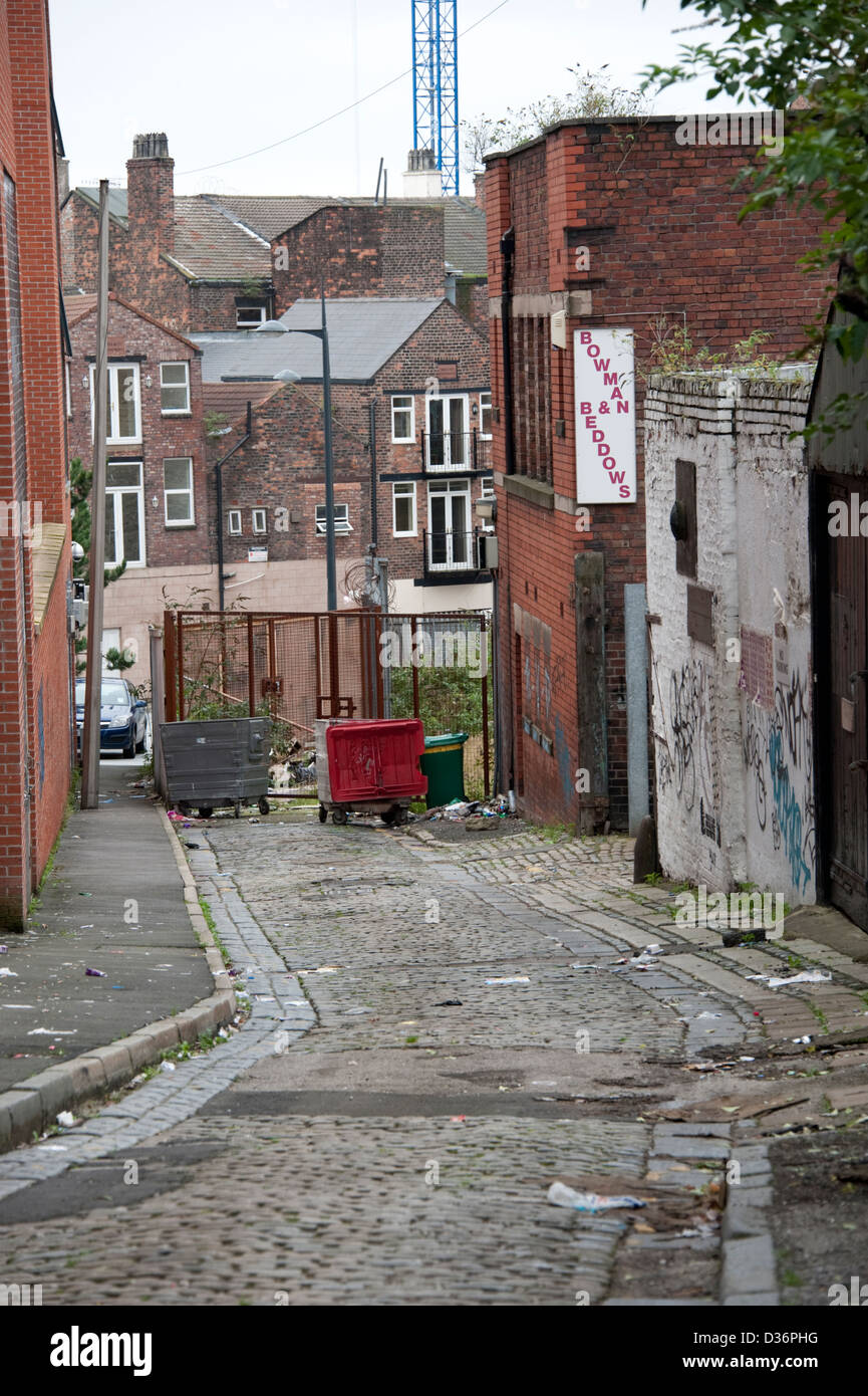 Run Down Back Street Alley In Liverpool UK Stock Photo Alamy run-down-back-street-alley-in-liverpool-uk-stock-photo-alamy