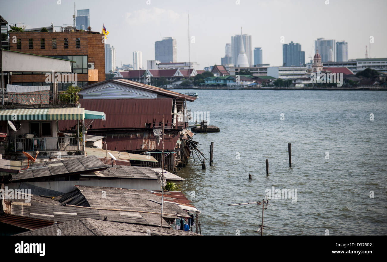 BANGKOK - THAILAND: Chao Phraya River in Bangkok Stock Photo - Alamy
