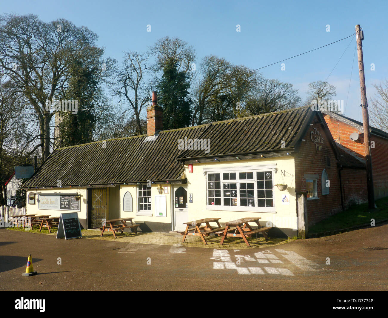 The Castle Inn and cafe in the market town of Framlngham, Suffolk, UK Stock Photo