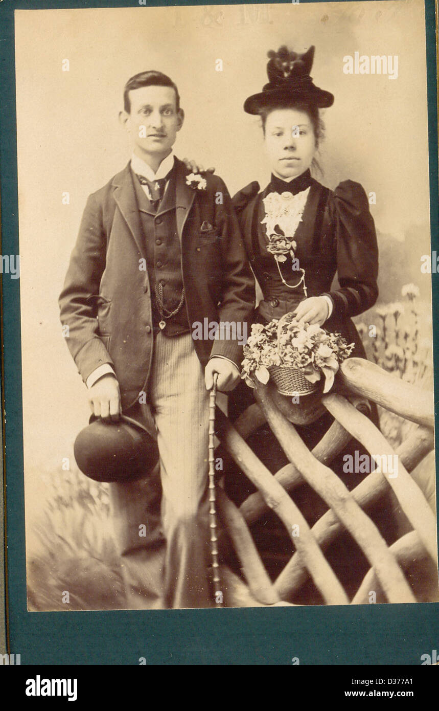 Victorian dress man hi-res stock photography and images - Alamy
