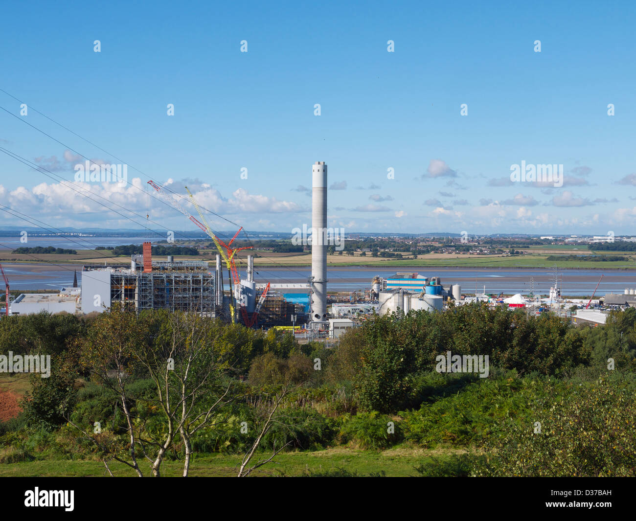 Ineos (old ICI) plant overlooking the River Mersey Stock Photo