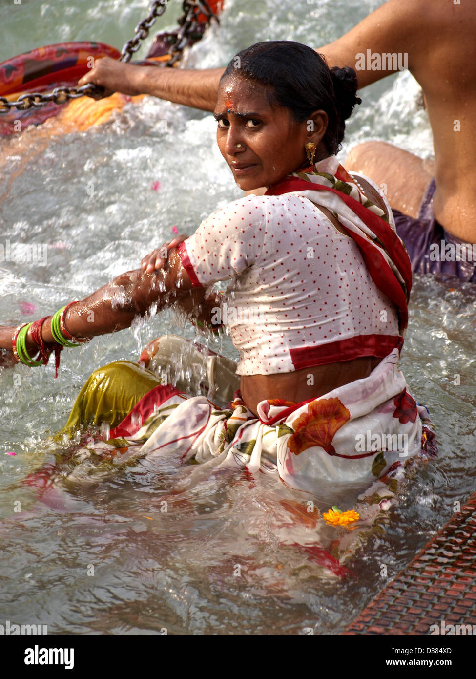 Bengali aunty bathing
