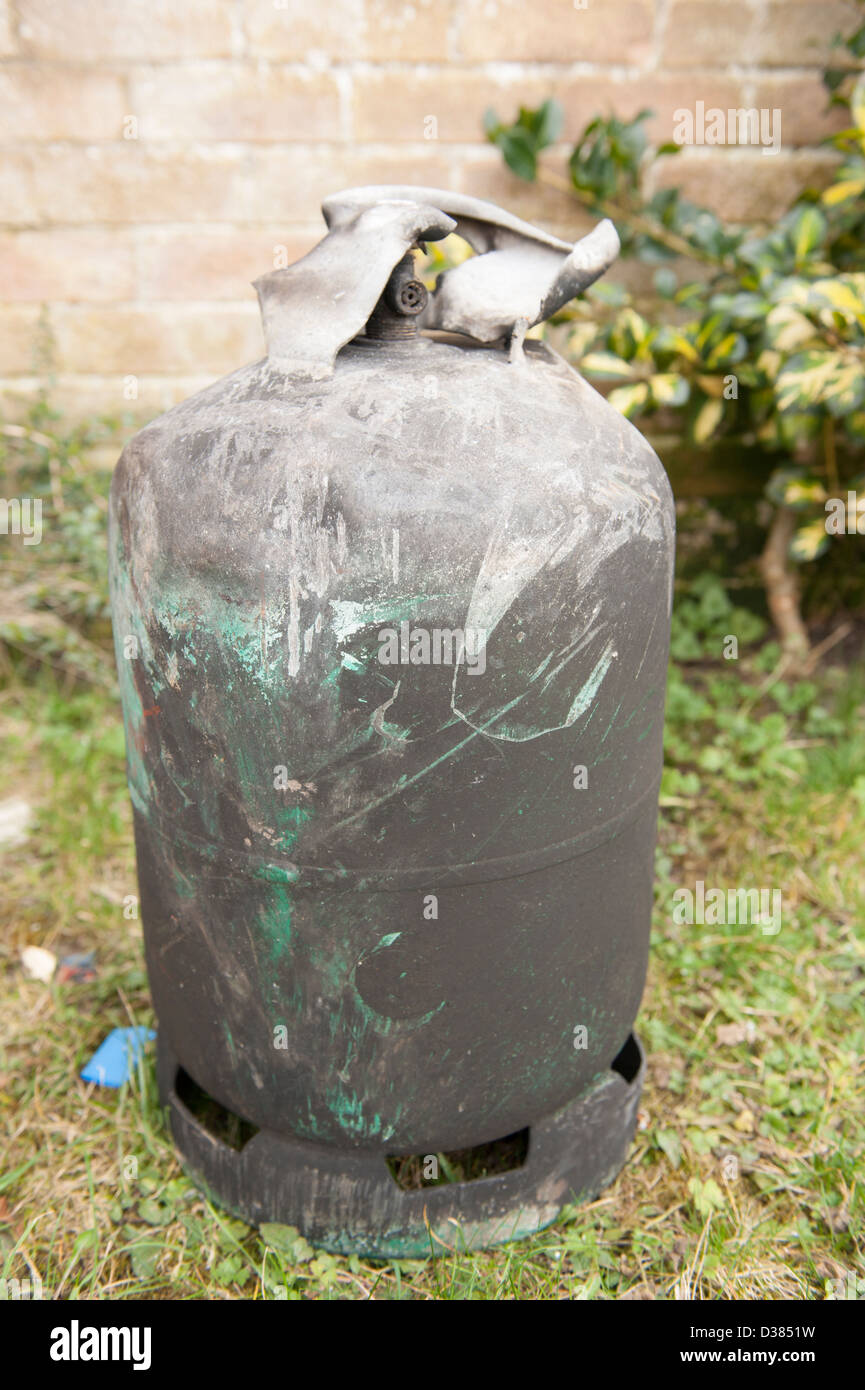LPG Gas Cylinder burnt fire exploded Stock Photo