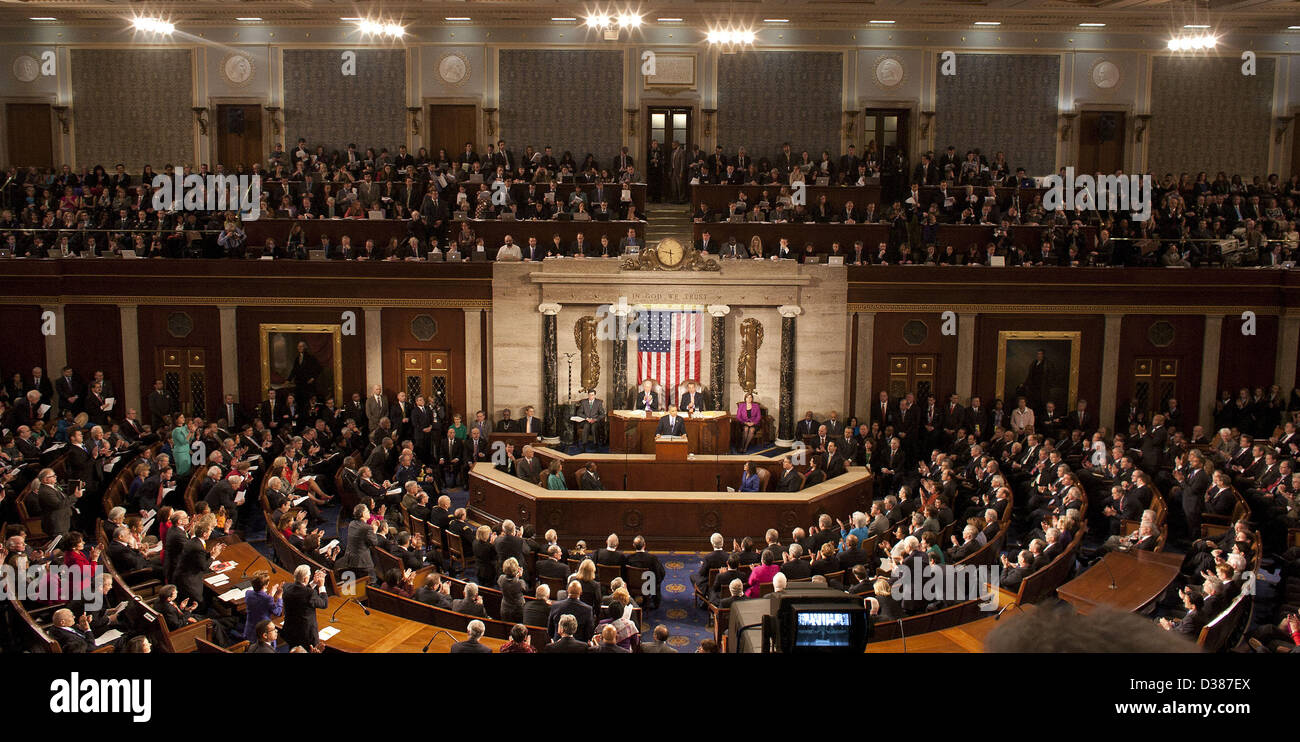 Washington DC, USA. 12th February 2013.  U.S. President Barack Obama, bottom center, delivers the State of the Union address to a joint session of Congress at the Capitol in Washington, D.C., U.S., on Tuesday, February 12, 2013. Obama called for raising the federal minimum wage to $9 an hour and warned he will use executive powers to get his way on issues from climate change to manufacturing if Congress. (Credit Image: Credit:  Armando Arorizo/Prensa Internacional/ZUMAPRESS.com/Alamy Live News) Stock Photo