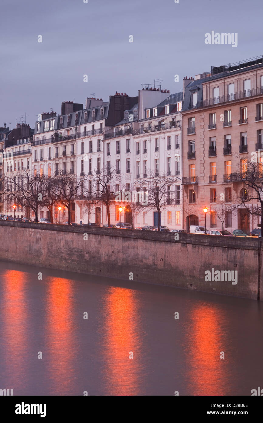 Parisian apartment hires stock photography and images Alamy