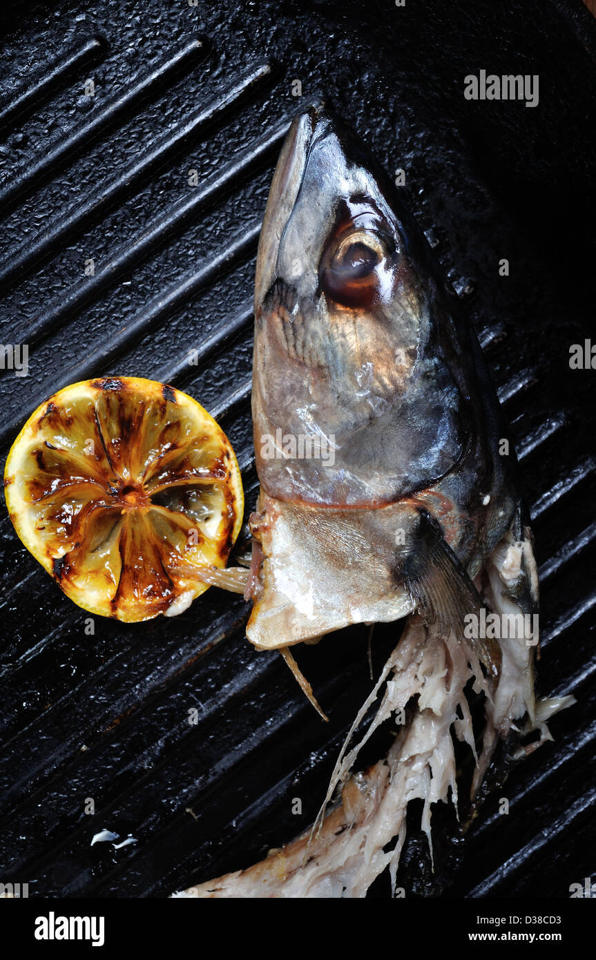 Fried fish bones hires stock photography and images Alamy