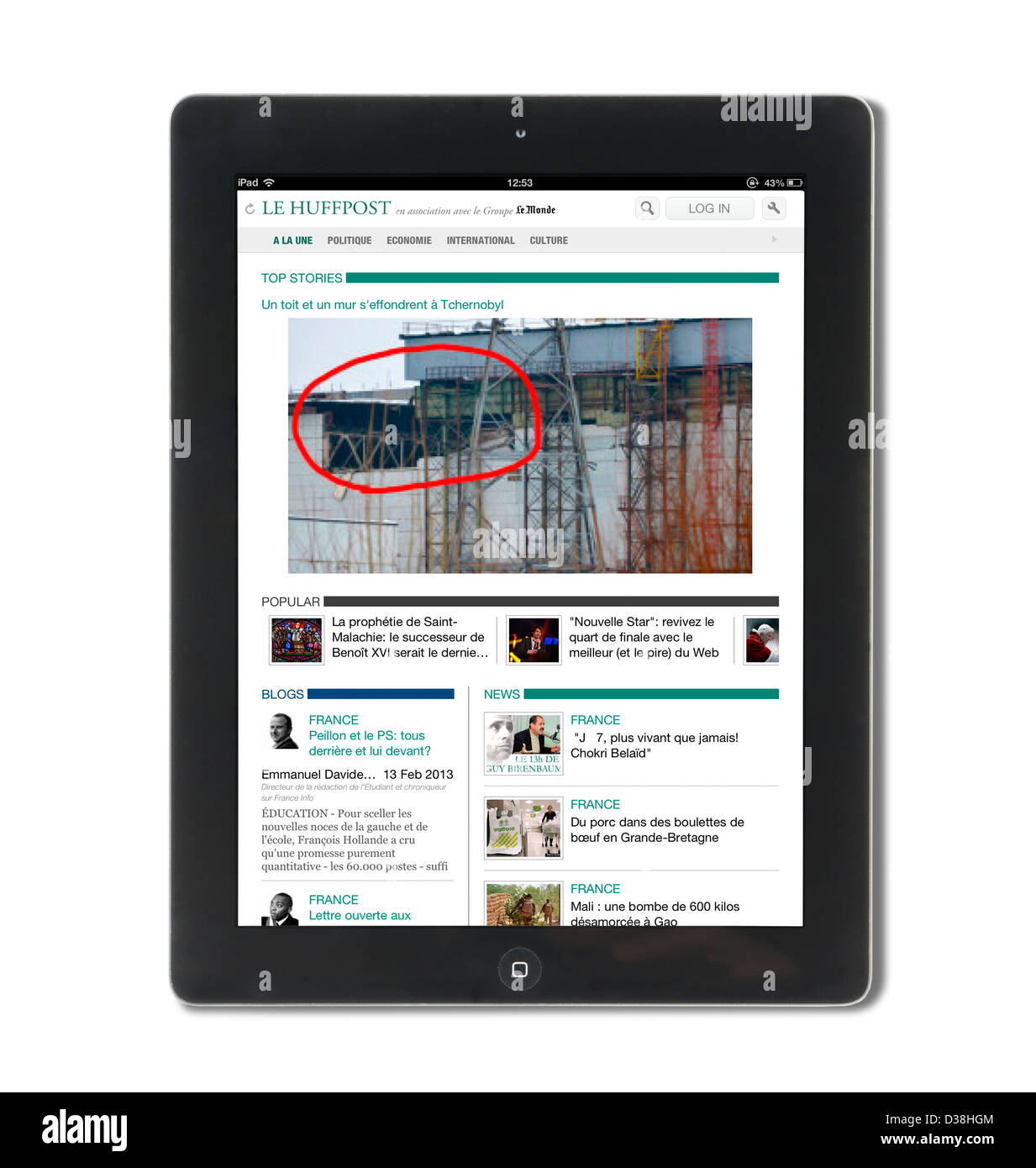 iPad App showing the French edition of the Huffington Post ( Le Huffpost) viewed on a 4th generation Apple iPad Stock Photo