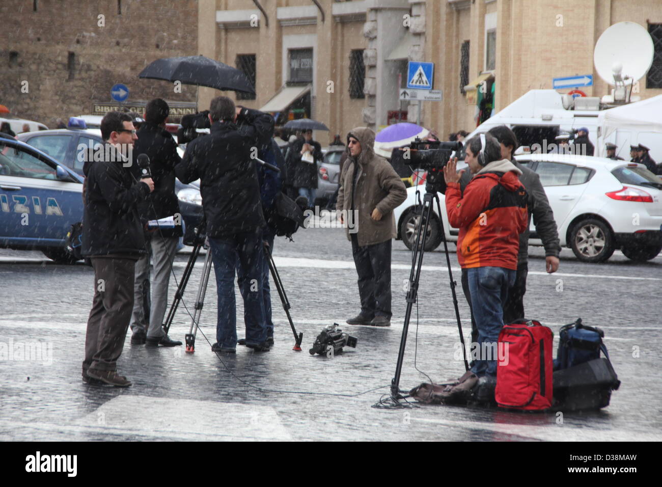 12 Feb 2013 The world's media at the Vatican City, Rome following the resignation announcement by Pope Benedict XVI. Stock Photo