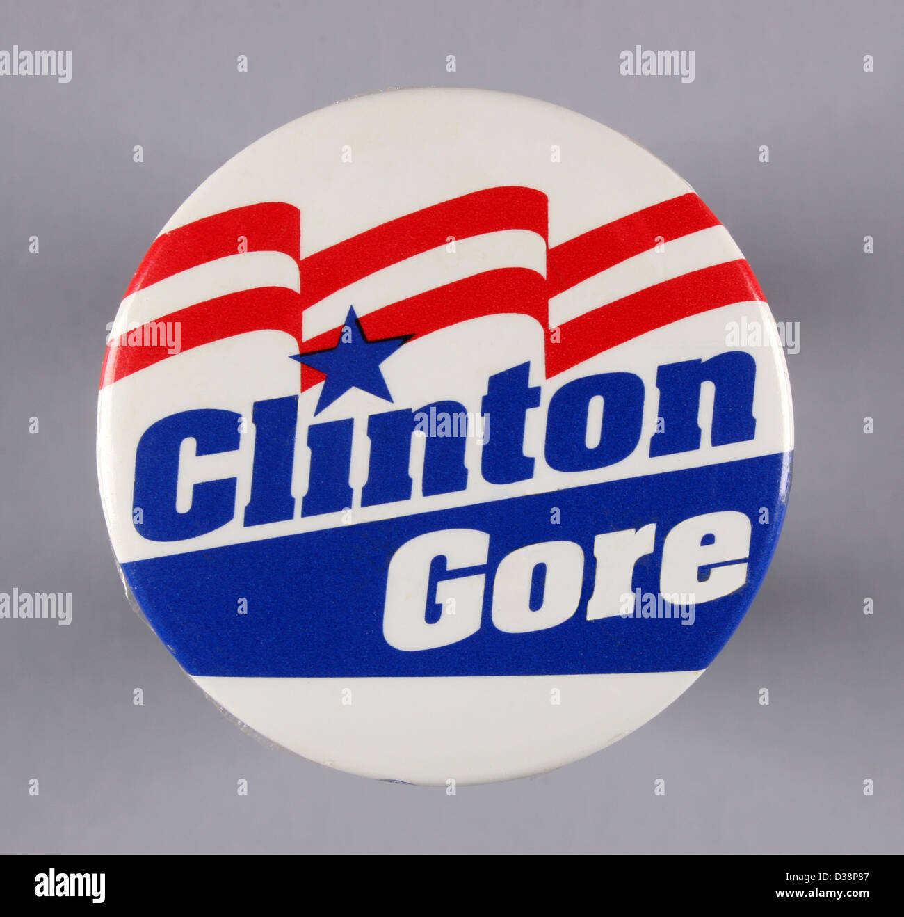 1992 United States presidential campaign button pin for democratic candidates Bill Clinton and Al Gore Stock Photo