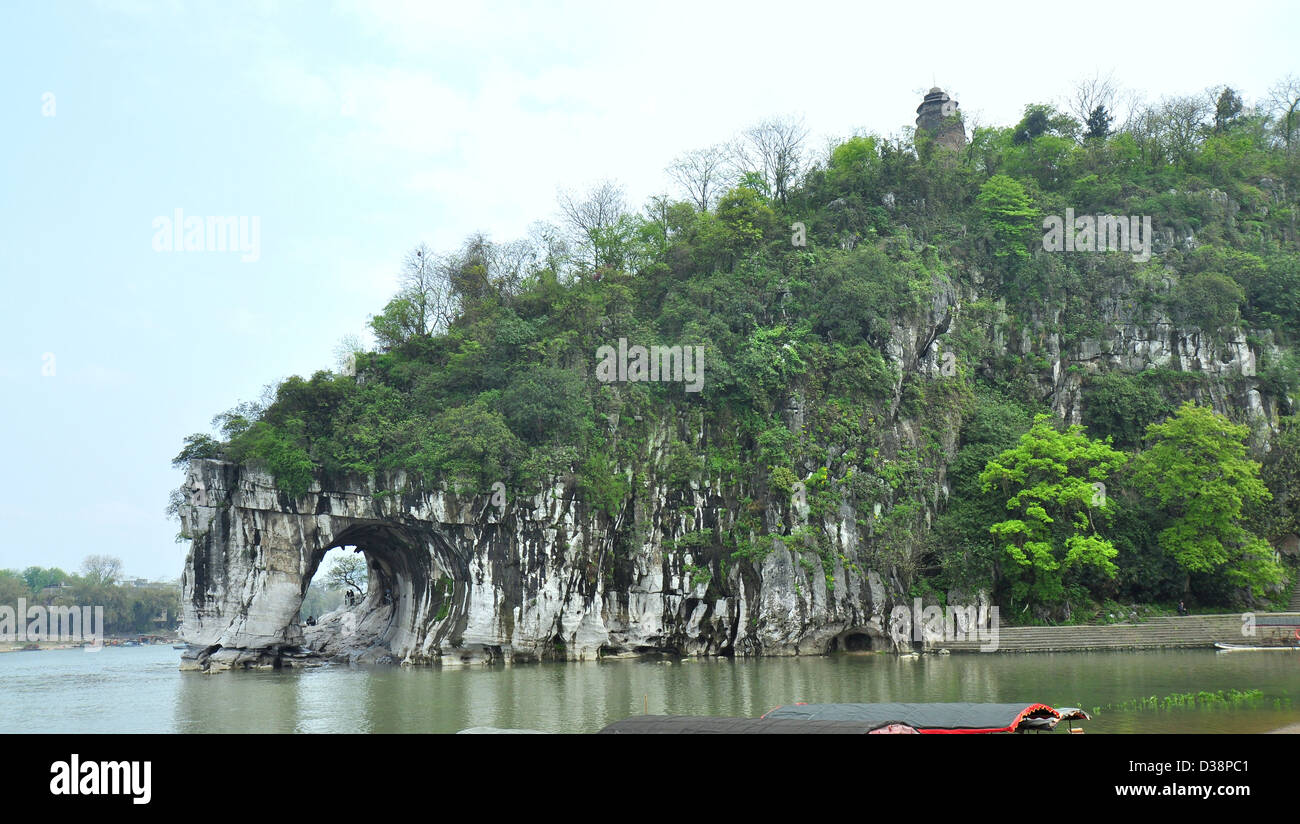 Elephant Trunk Hill Guilin, China Stock Photo Alamy
