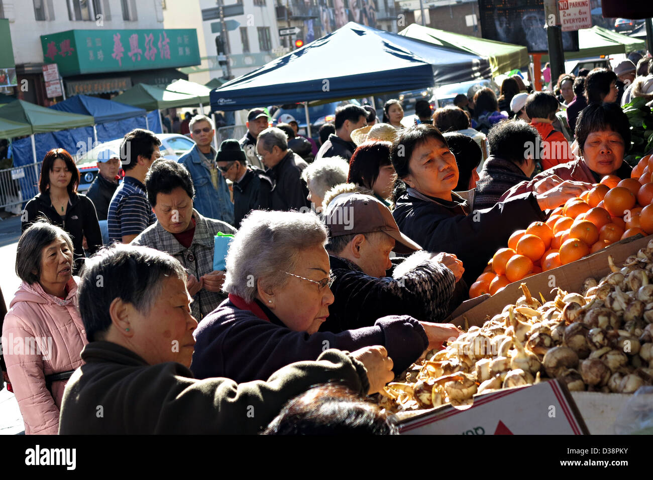 chinatown grocery store san francisco Stock Photo Alamy