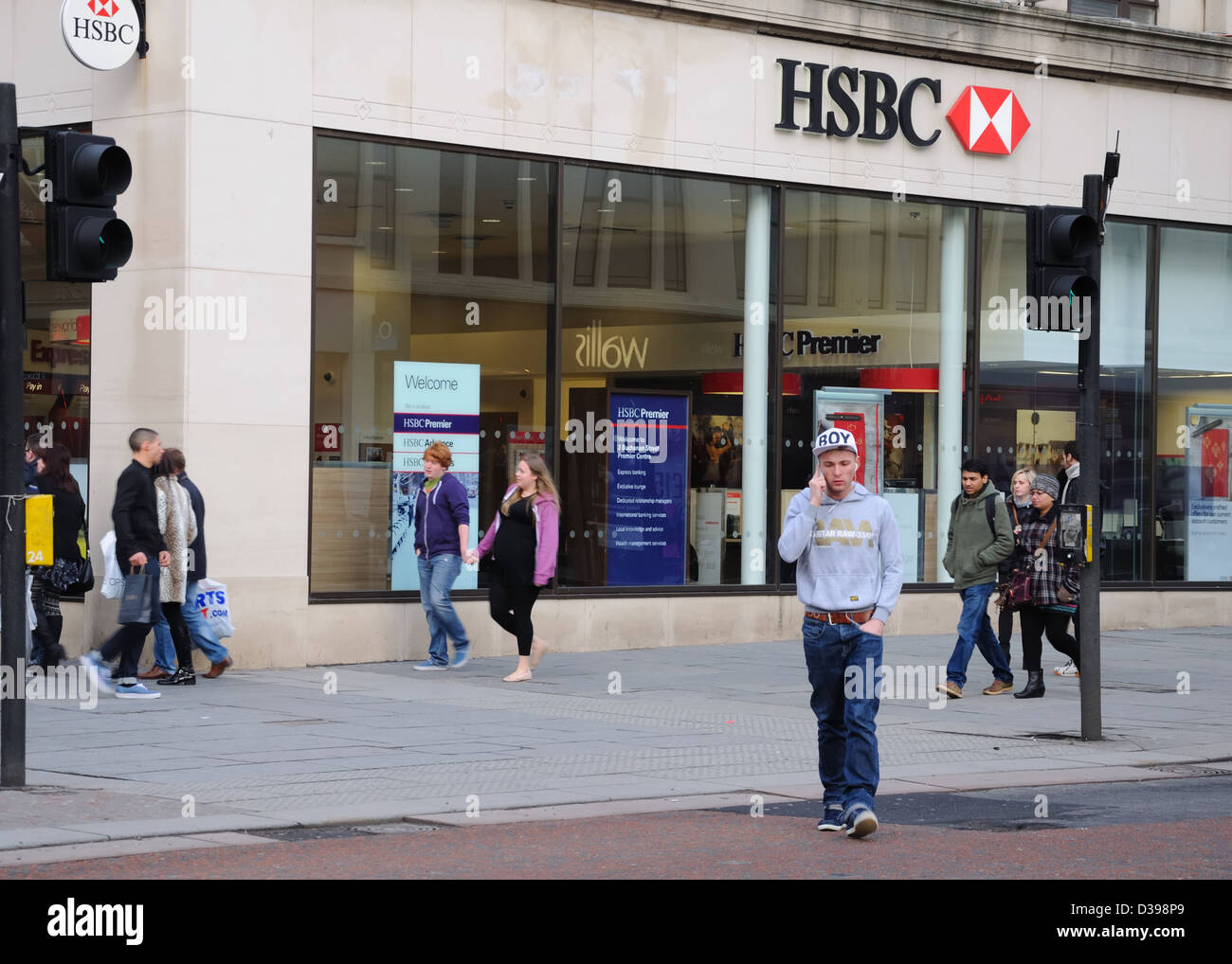 An HSBC shop in Glasgow city centre Stock Photo Alamy