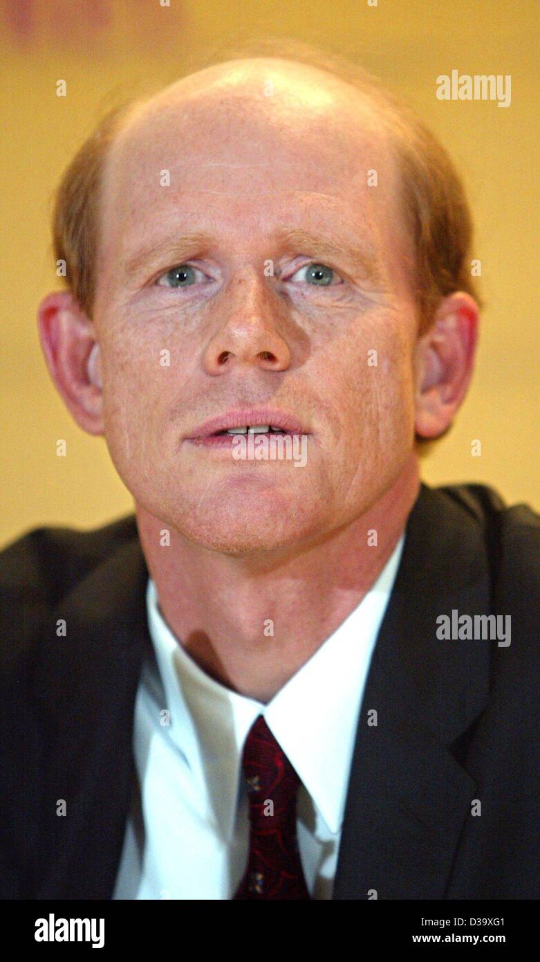 (dpa) - US director Ron Howard during the presentation of his film 'A beautiful mind' at the Berlin film festival, 12.2.2002. The movie has just won eight Oscar nominations. Stock Photo