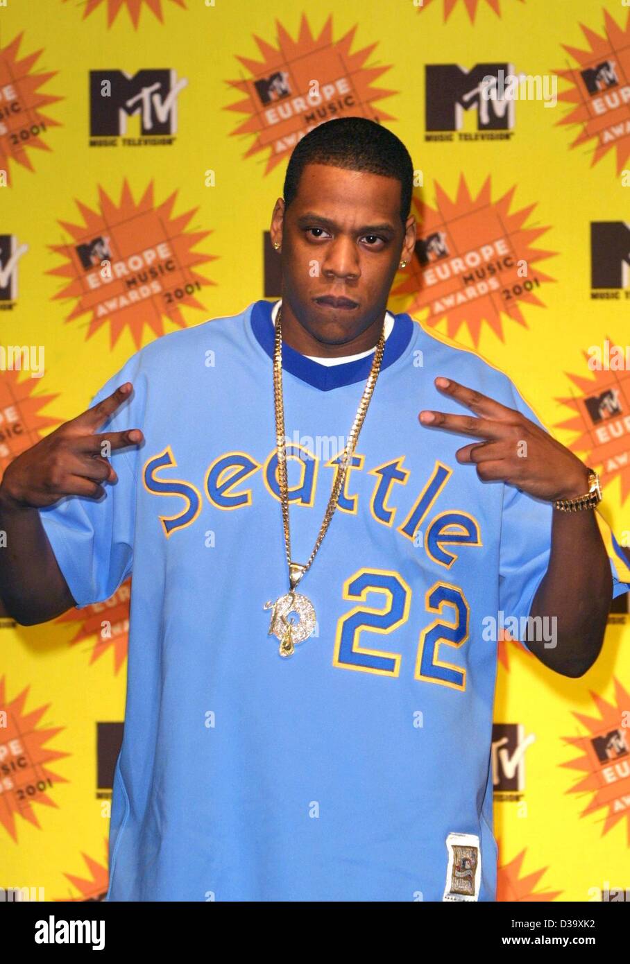 MTV awards ( dpa) US rapper JayZ poses during the MTV Europe Music