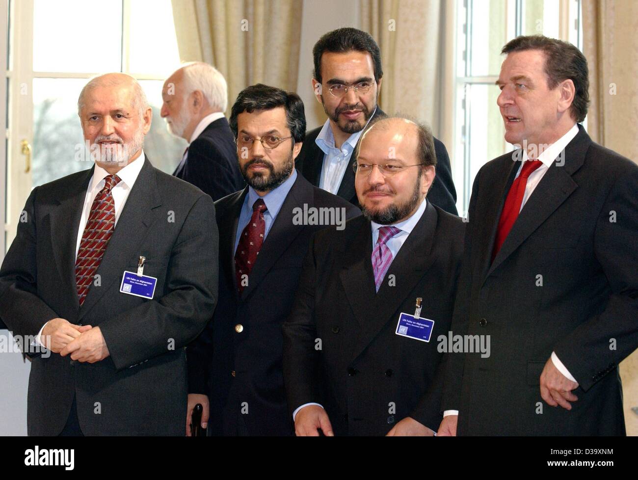 german chancellor gerhard schroder r poses with the leaders of the four afghan delegations l r abdul sattar sirat of the rome fraction junis kanuni - Gerhard Schroder Lebenslauf german chancellor gerhard schroder r poses with the leaders of the four afghan delegations l r abdul sattar sirat of the rome fraction junis kanuni - Gerhard Schroder Lebenslauf