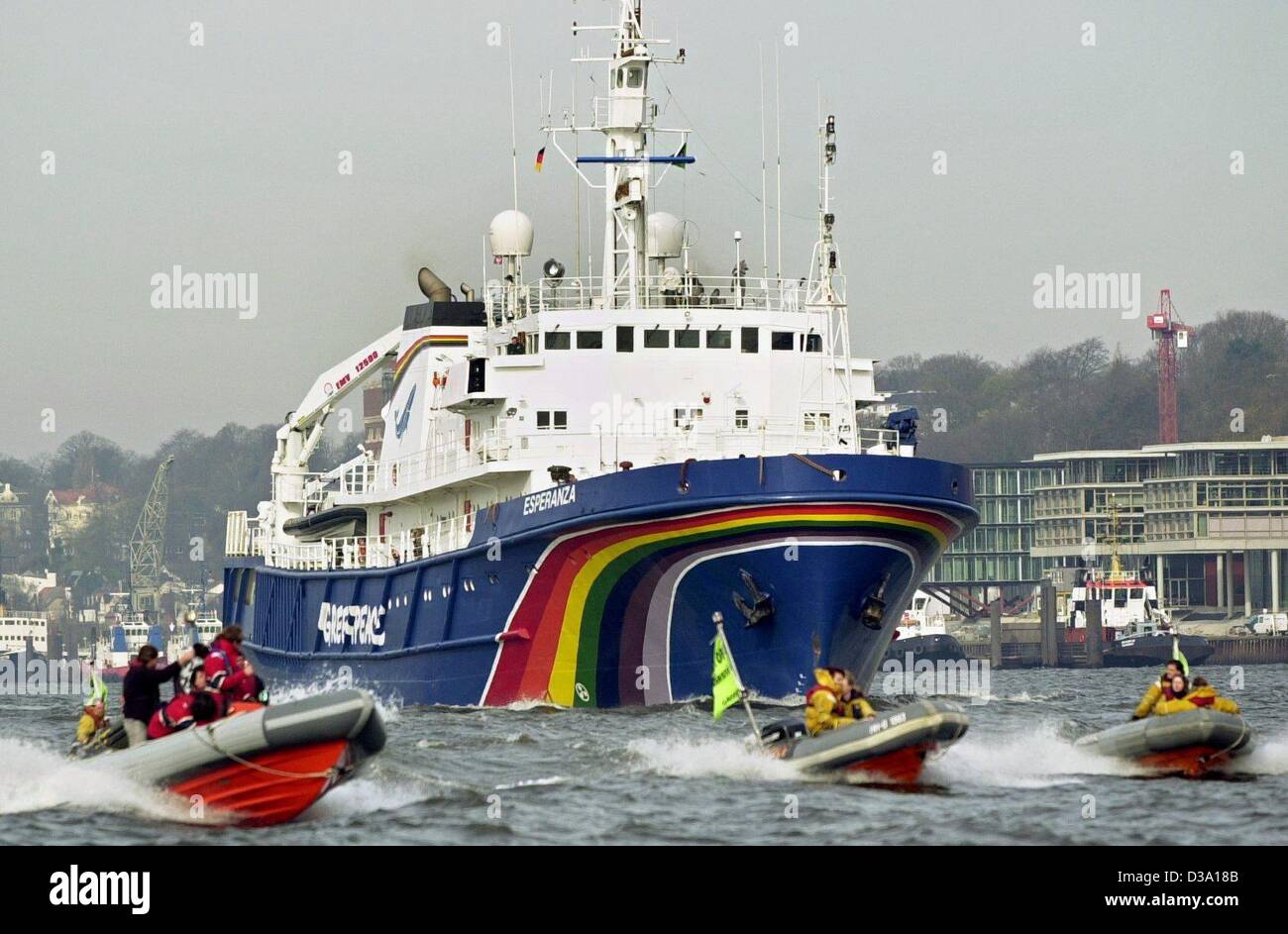 (dpa) - The new Greenpeace ship 'Esperanza' is escorted to the port of Hamburg, 4 April 2002. 'Esperanza' is the biggest and most modern ship of the international Greenpeace fleet. Stock Photo