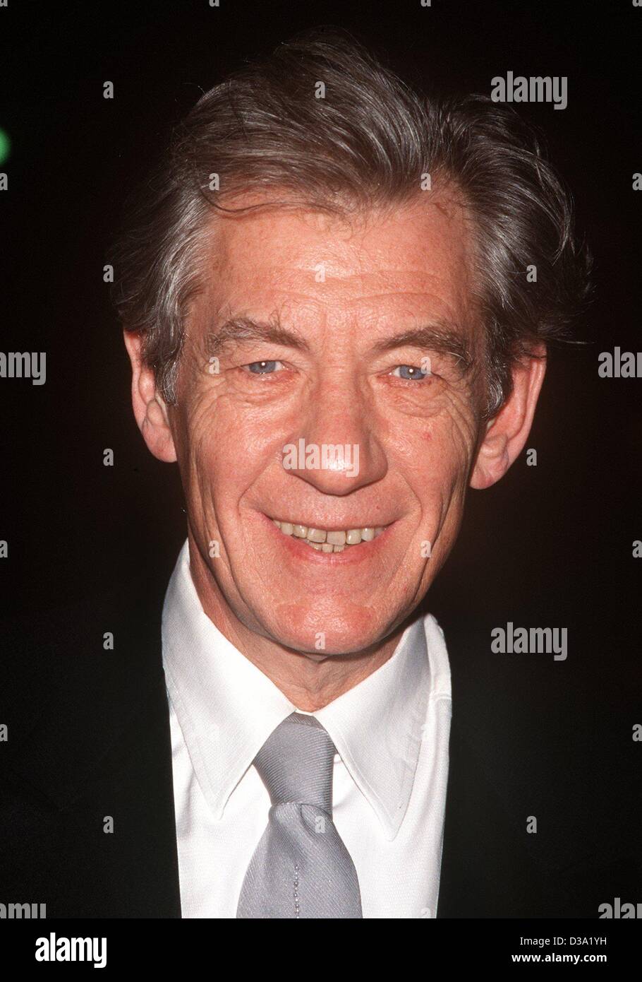 (dpa) - British actor Sir Ian McKellen, pictured at the 54th Directors Guild Awards (DGA) ceremony in Los Angeles, 9 March 2002. Stock Photo